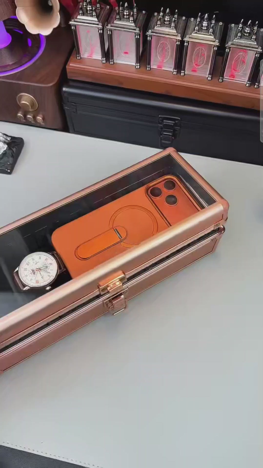 Custodia in Pelle per iPhone con Supporto Magnetico Invisibile Rotante a 360°